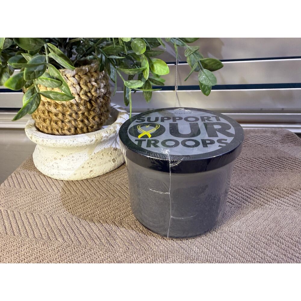 Gold Canyon Candles Med 16oz Titanium Highly Scented Candle  Hard to Find